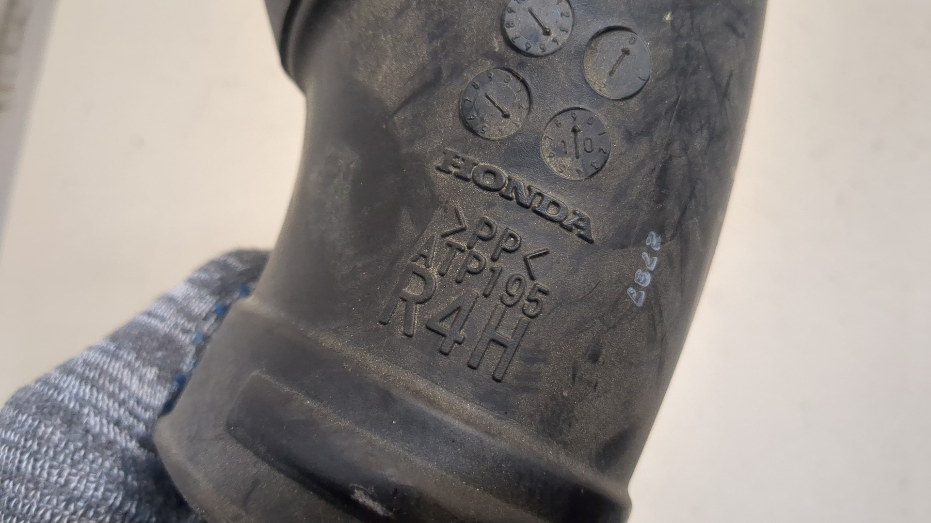 Патрубок воздушного фильтра