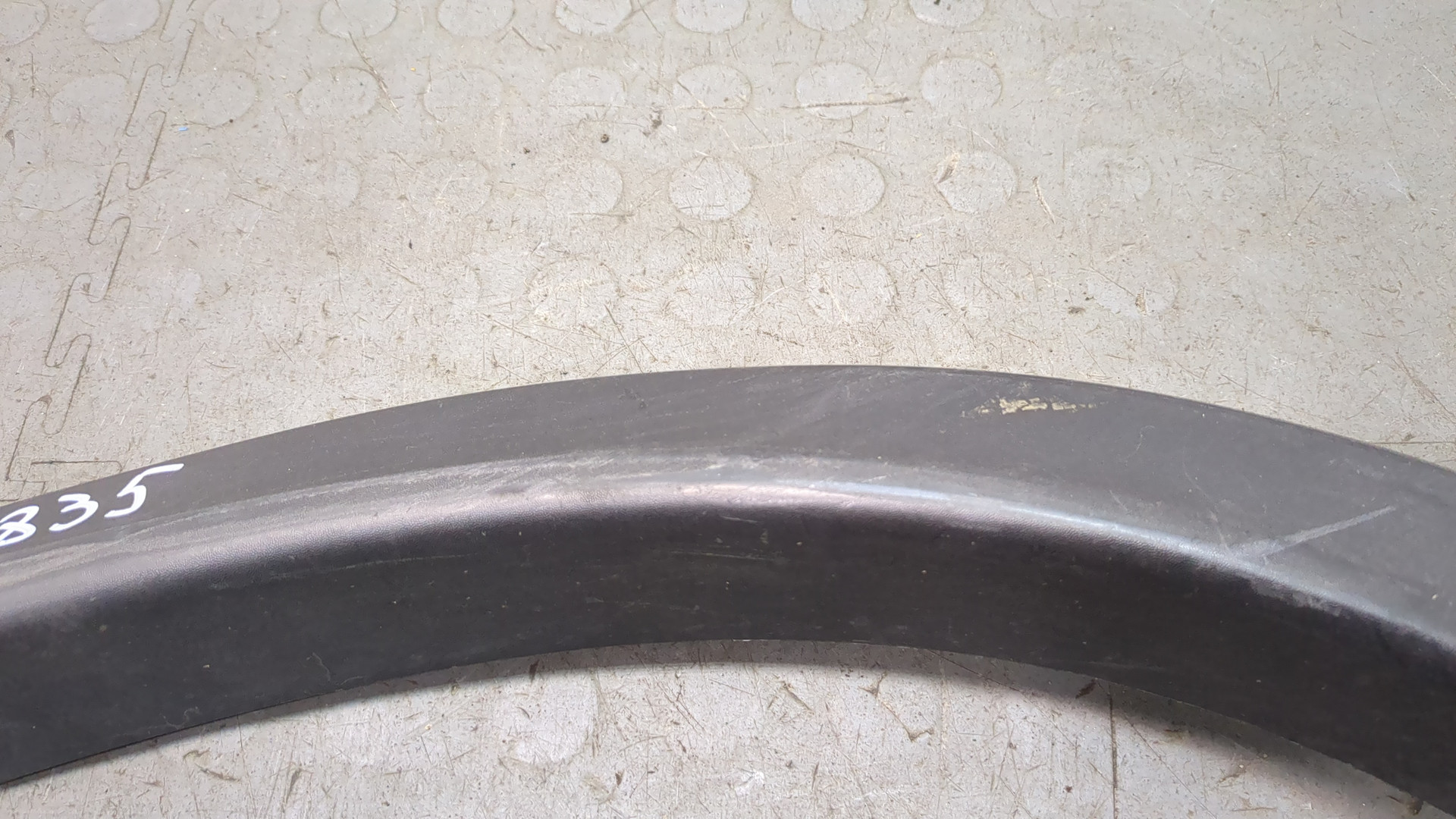 Молдинг заднего крыла правого