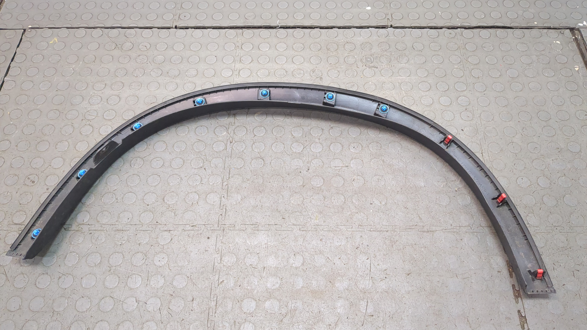 Молдинг заднего крыла правого