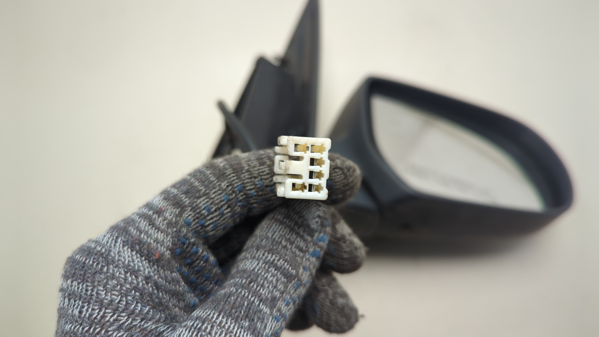 Зеркало правое электрическое