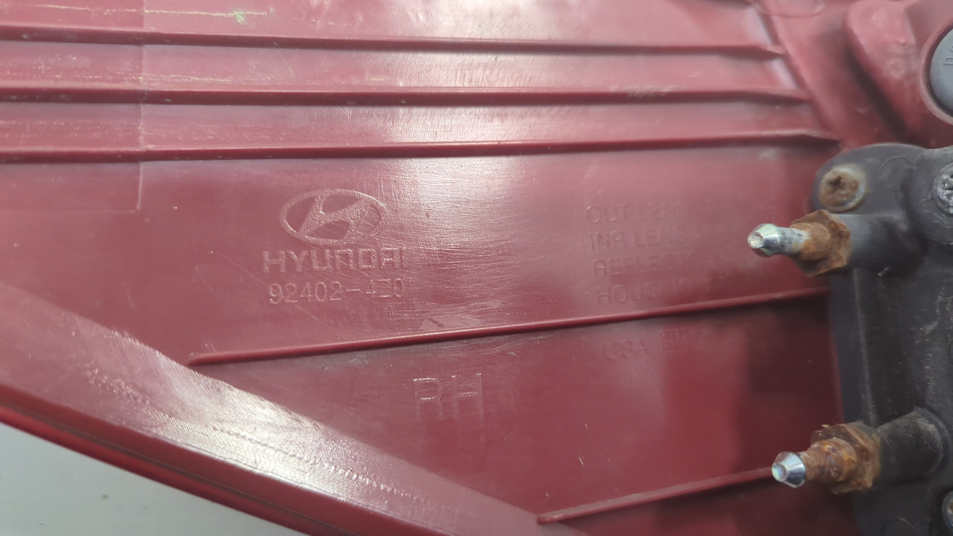 Фонарь задний правый