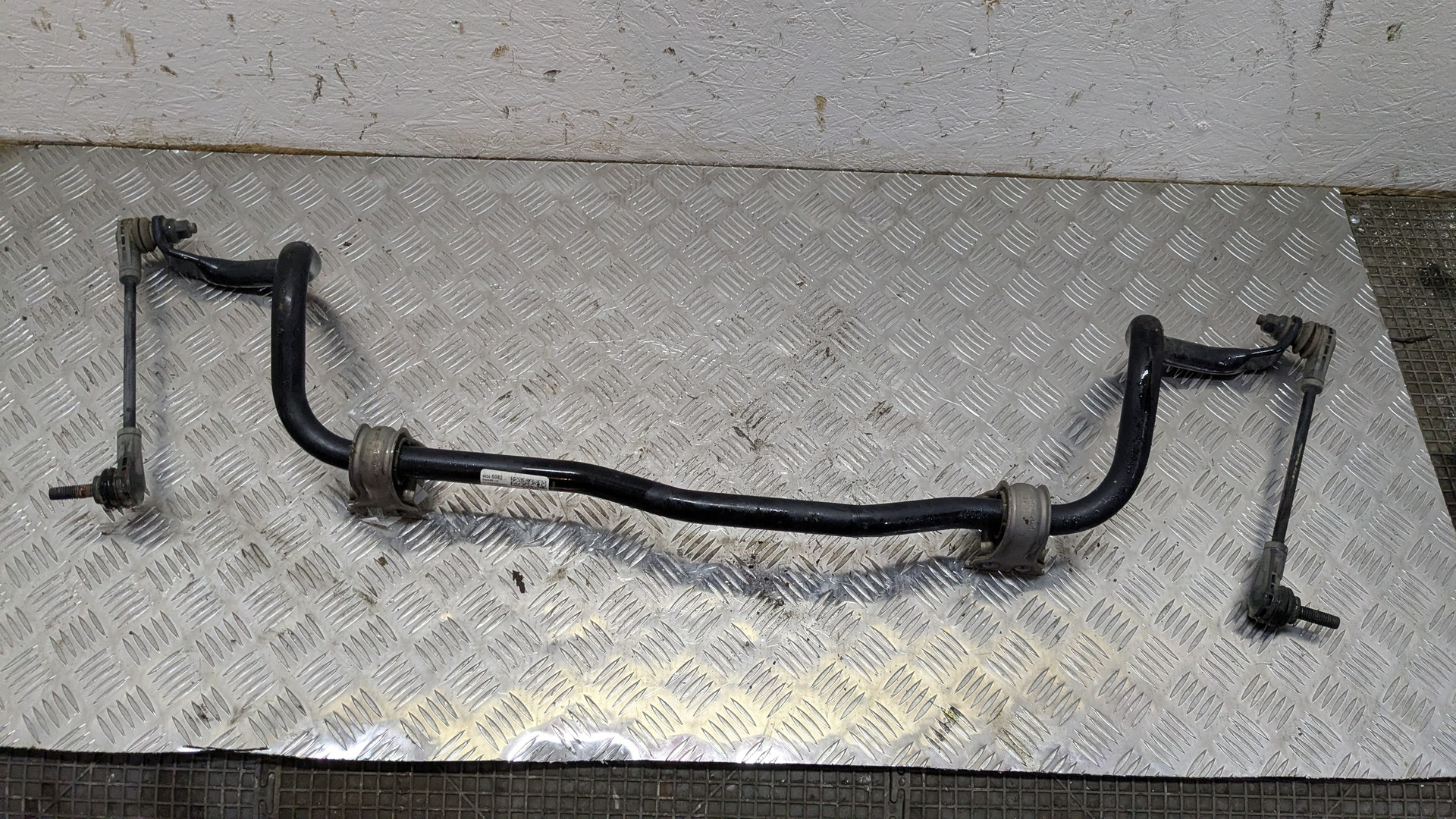 Стабилизатор передний