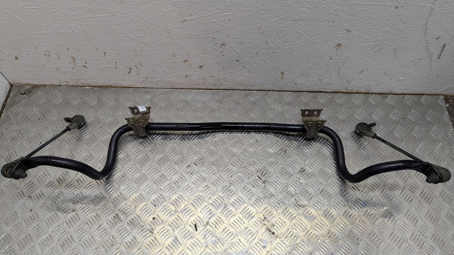 Стабилизатор передний