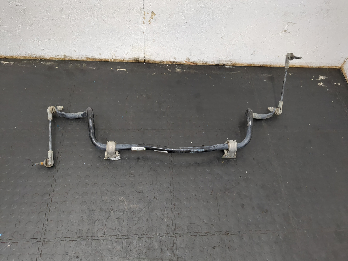 Стабилизатор передний