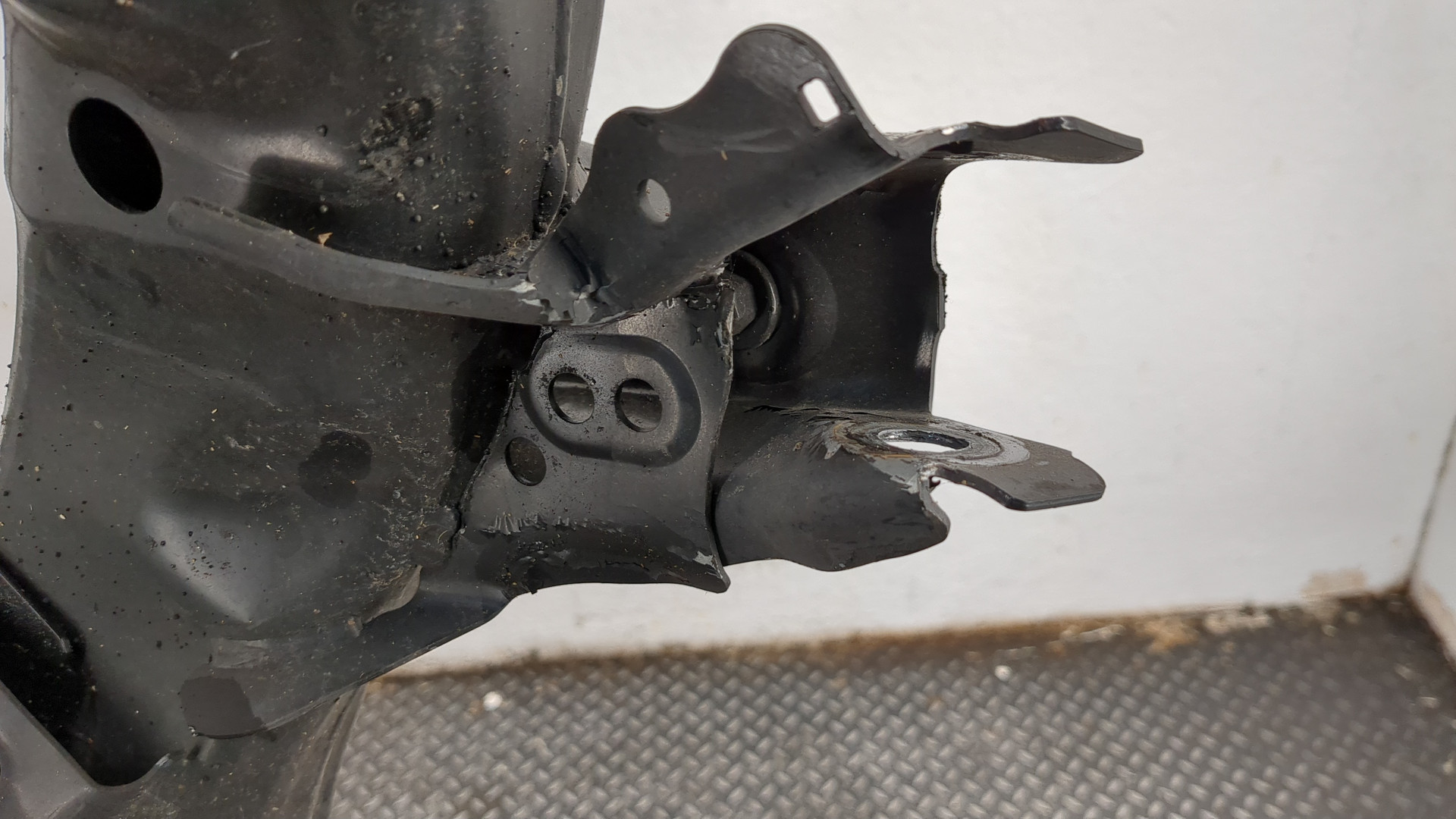 Балка задняя