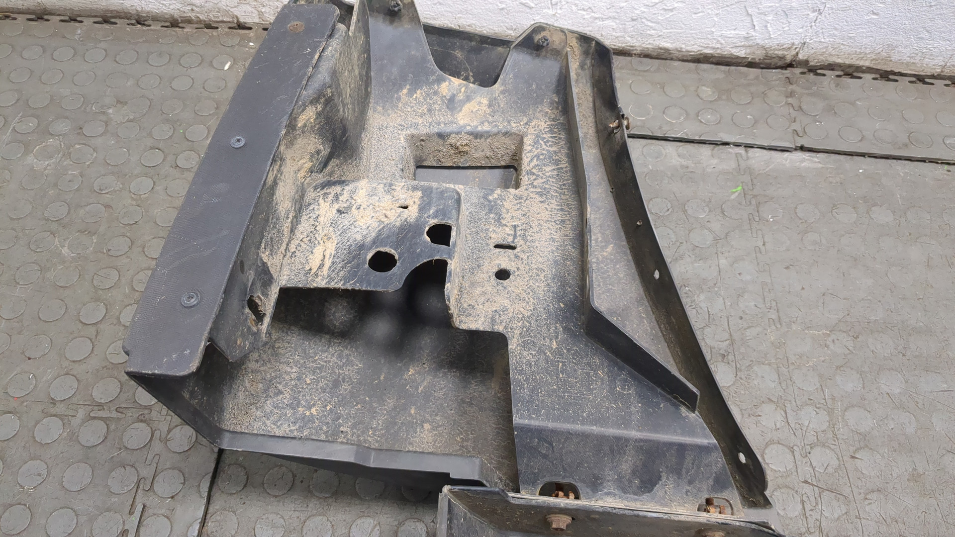 Крыло заднее правое