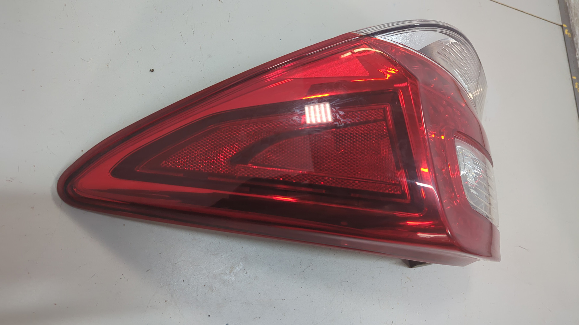 Фонарь задний левый