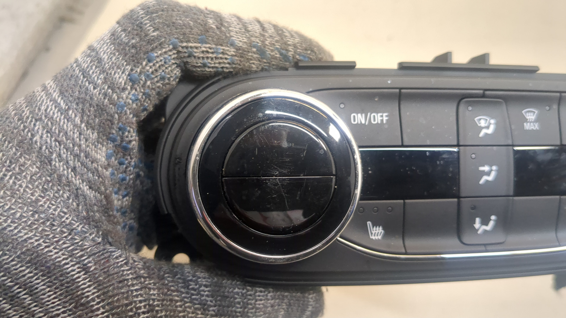 Переключатель отопителя