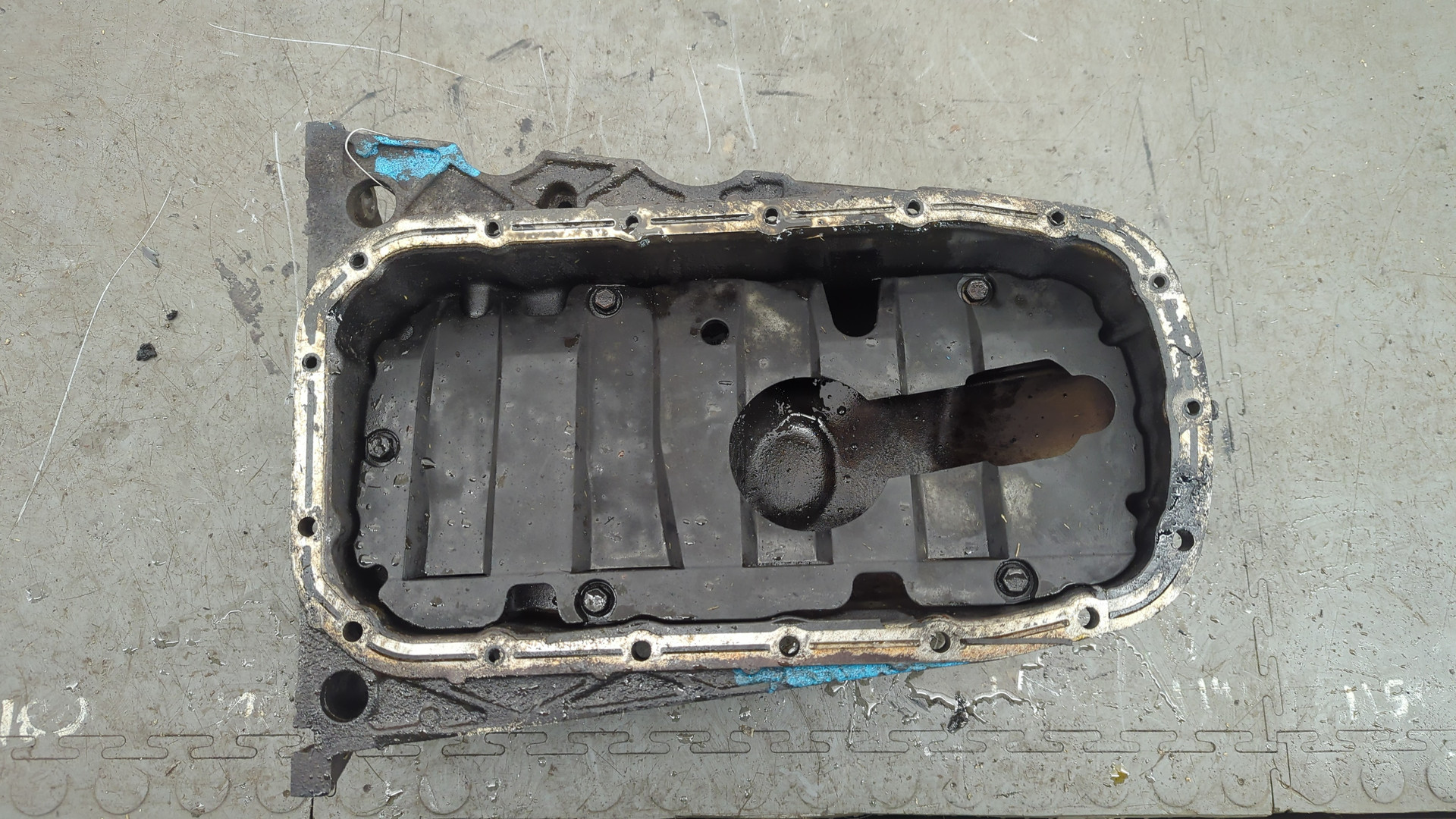 Поддон масляный двигателя (картер)