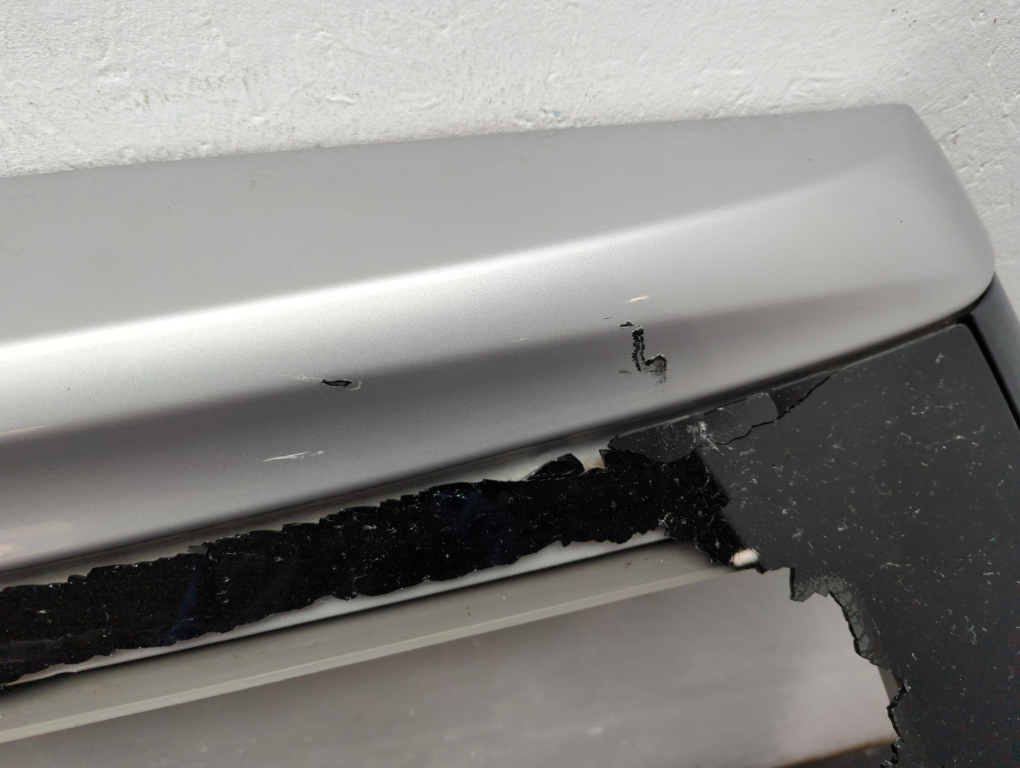 Дверь багажника