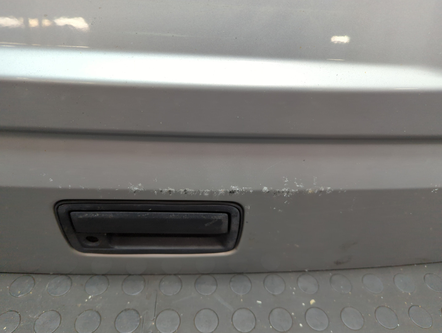 Дверь багажника