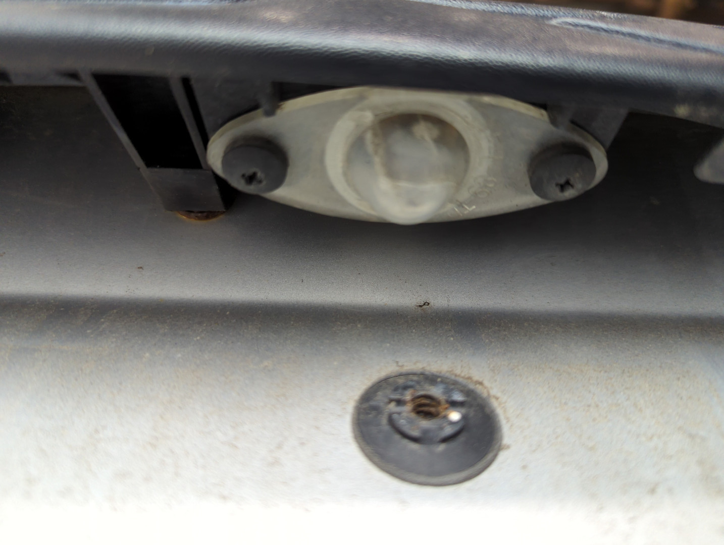 Дверь багажника