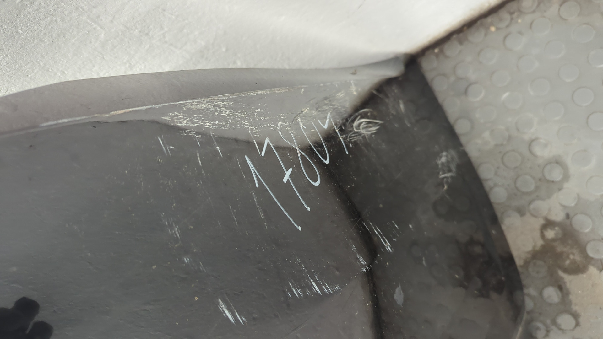 Бампер задний