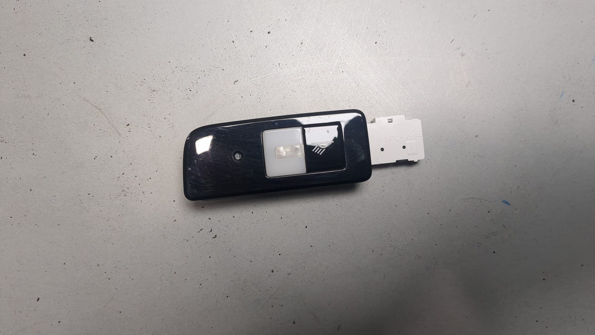 Плафон салонный