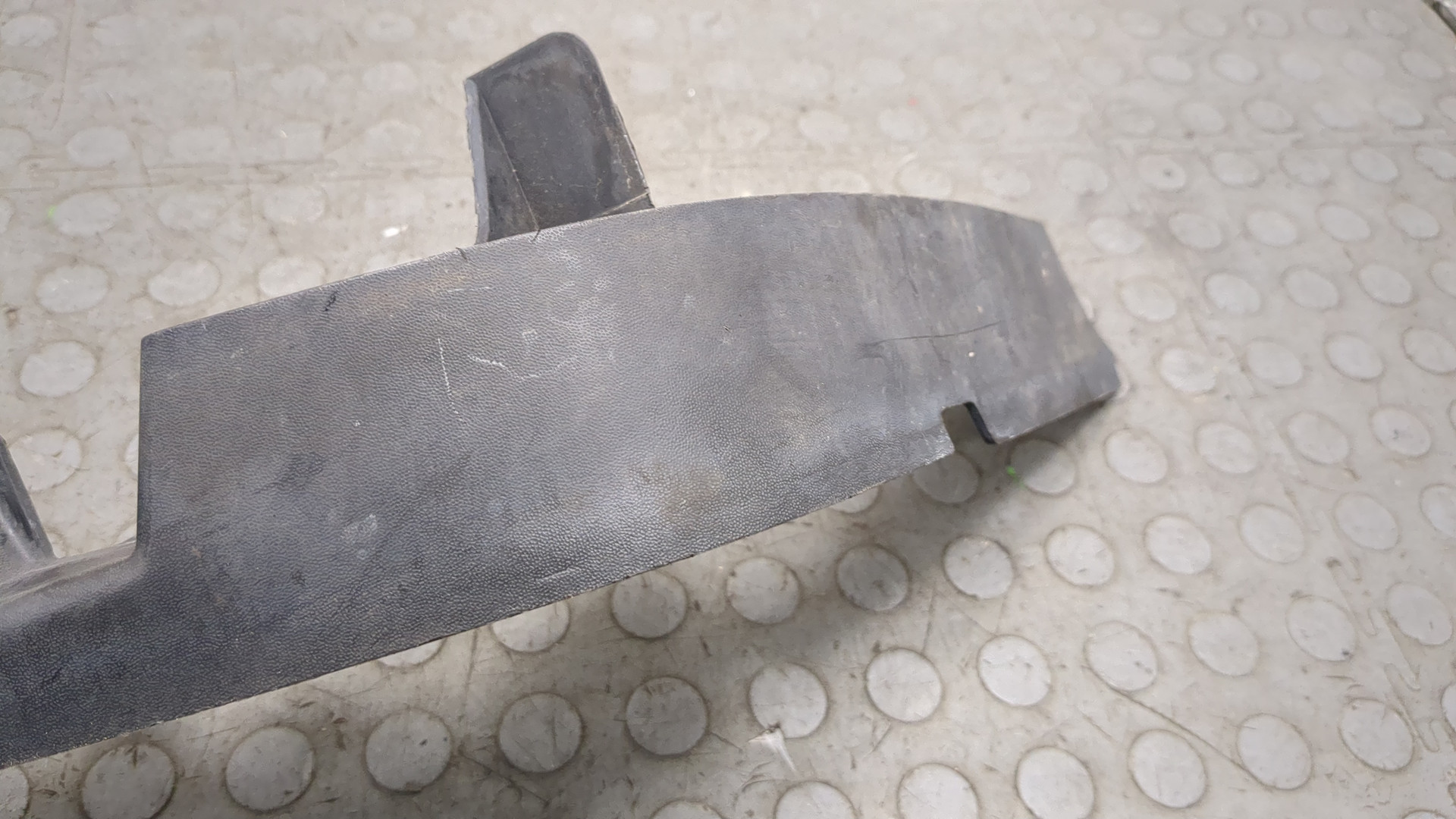 Планка под фару правая