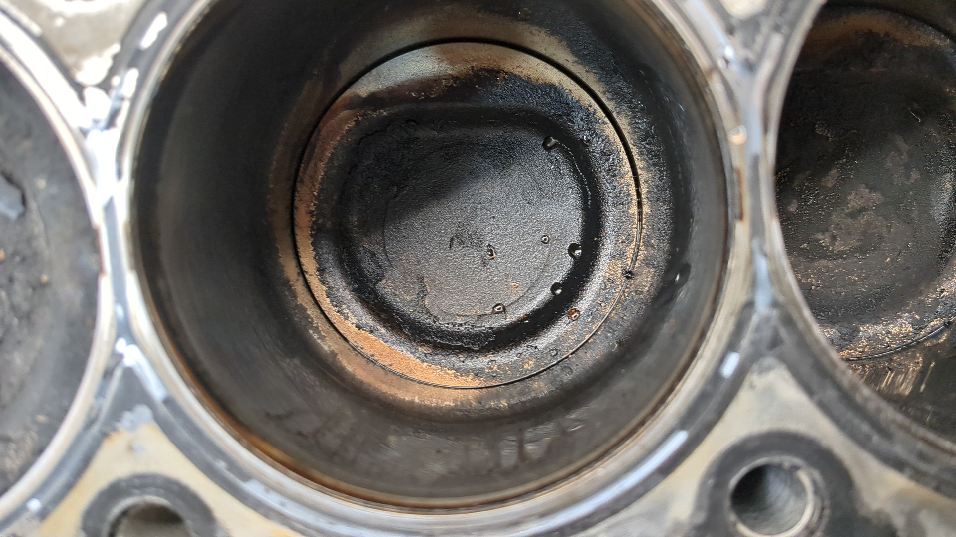 Блок двигателя