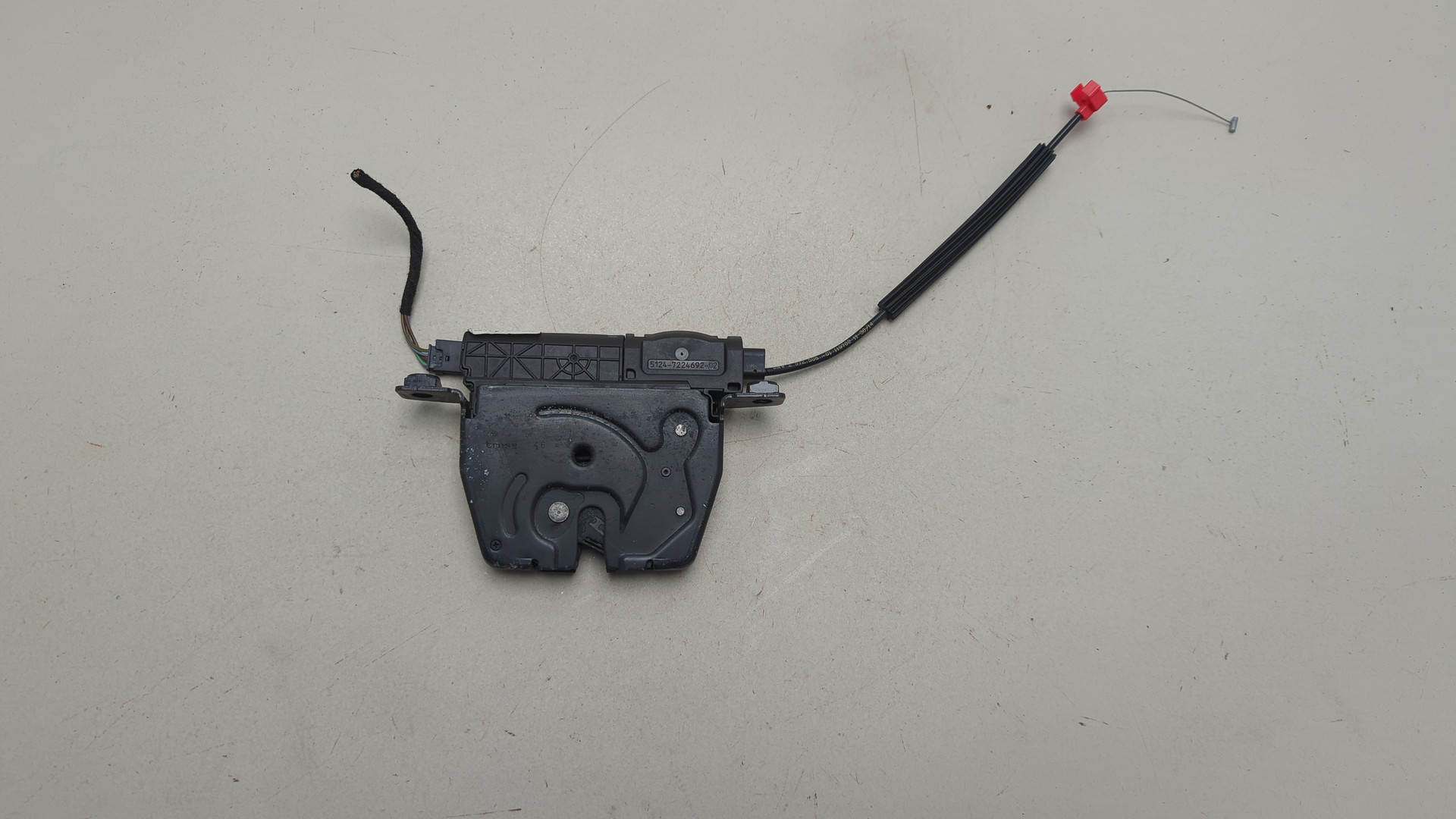 Замок багажника