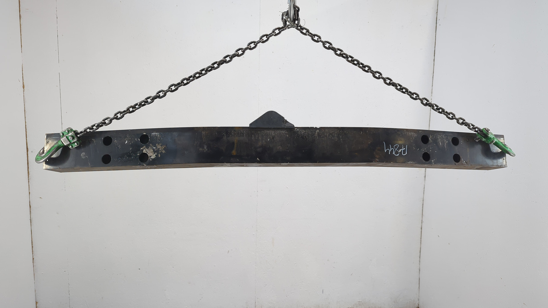 Усилитель переднего бампера