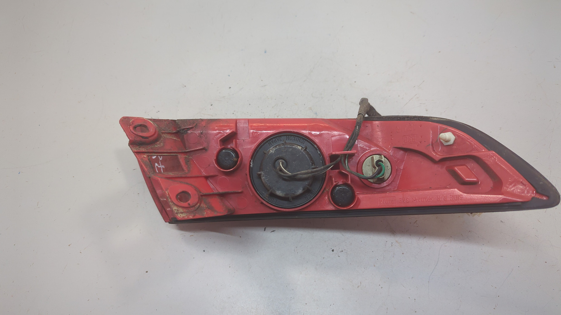 Фонарь задний правый