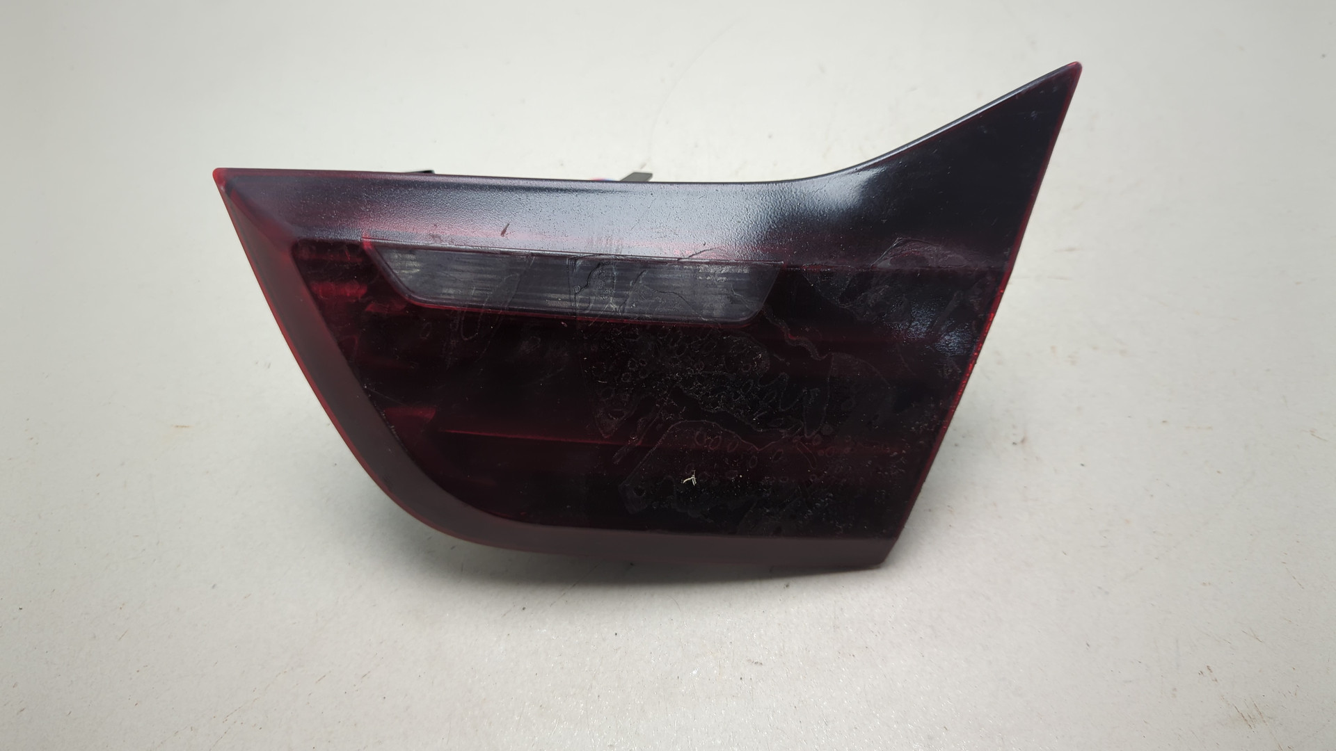 Фонарь задний внутренний правый