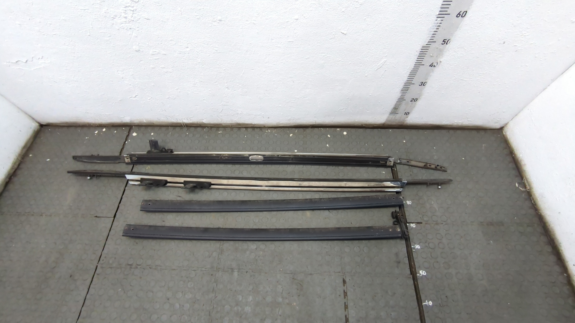 Рейлинги (релинг) к-кт (планки на крышу)