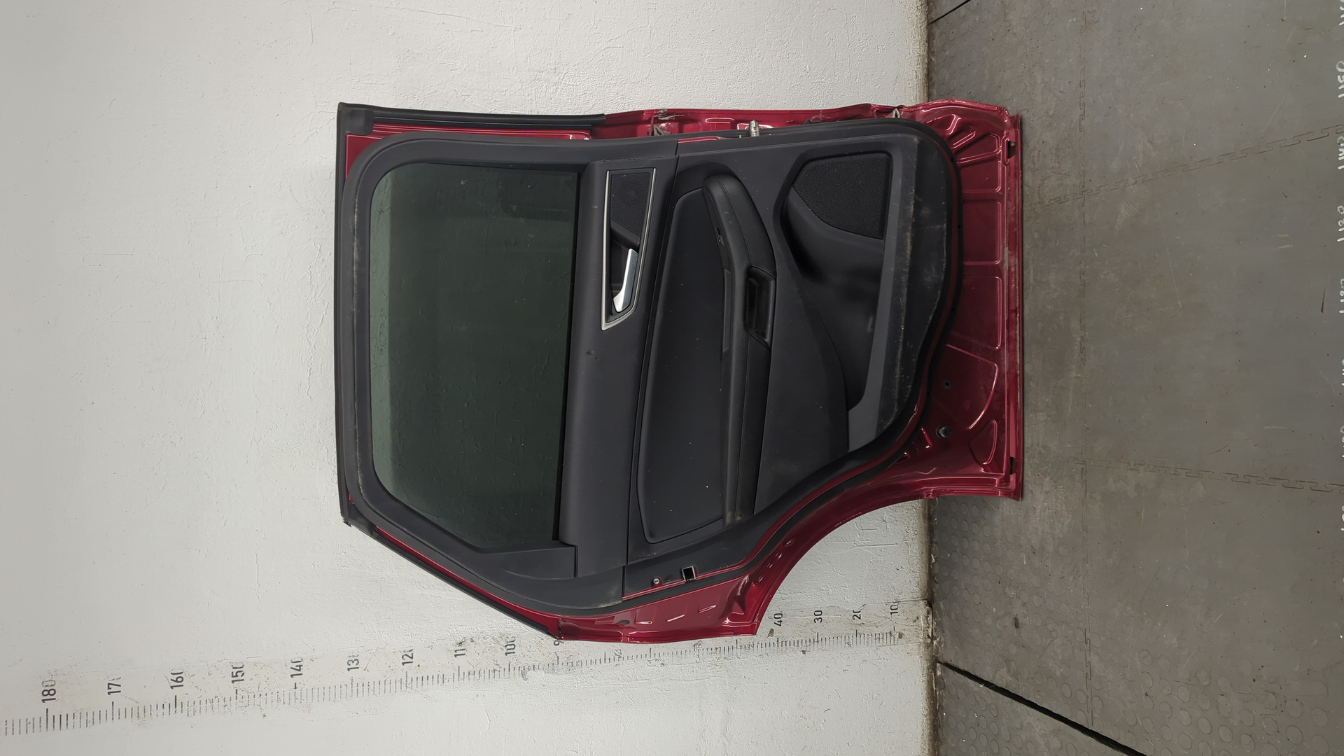 Дверь задняя левая