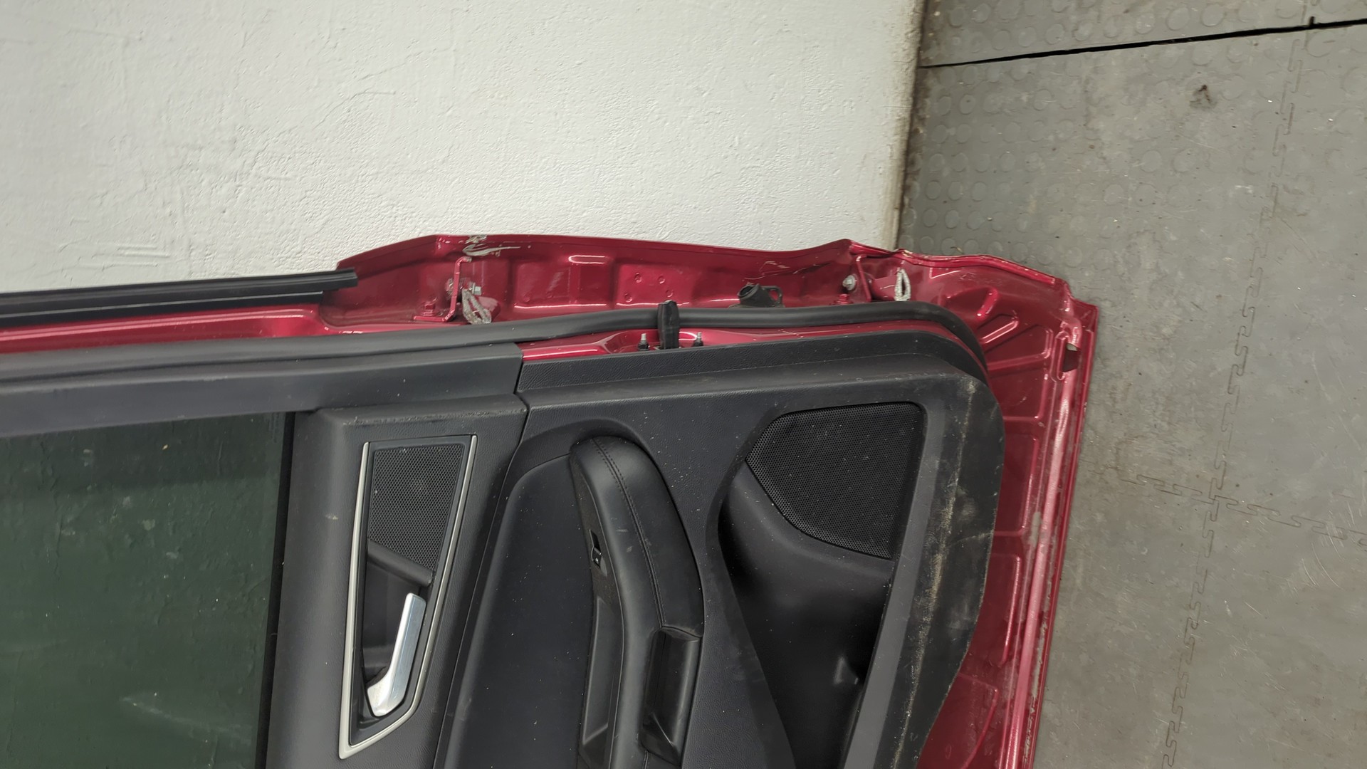 Дверь задняя левая