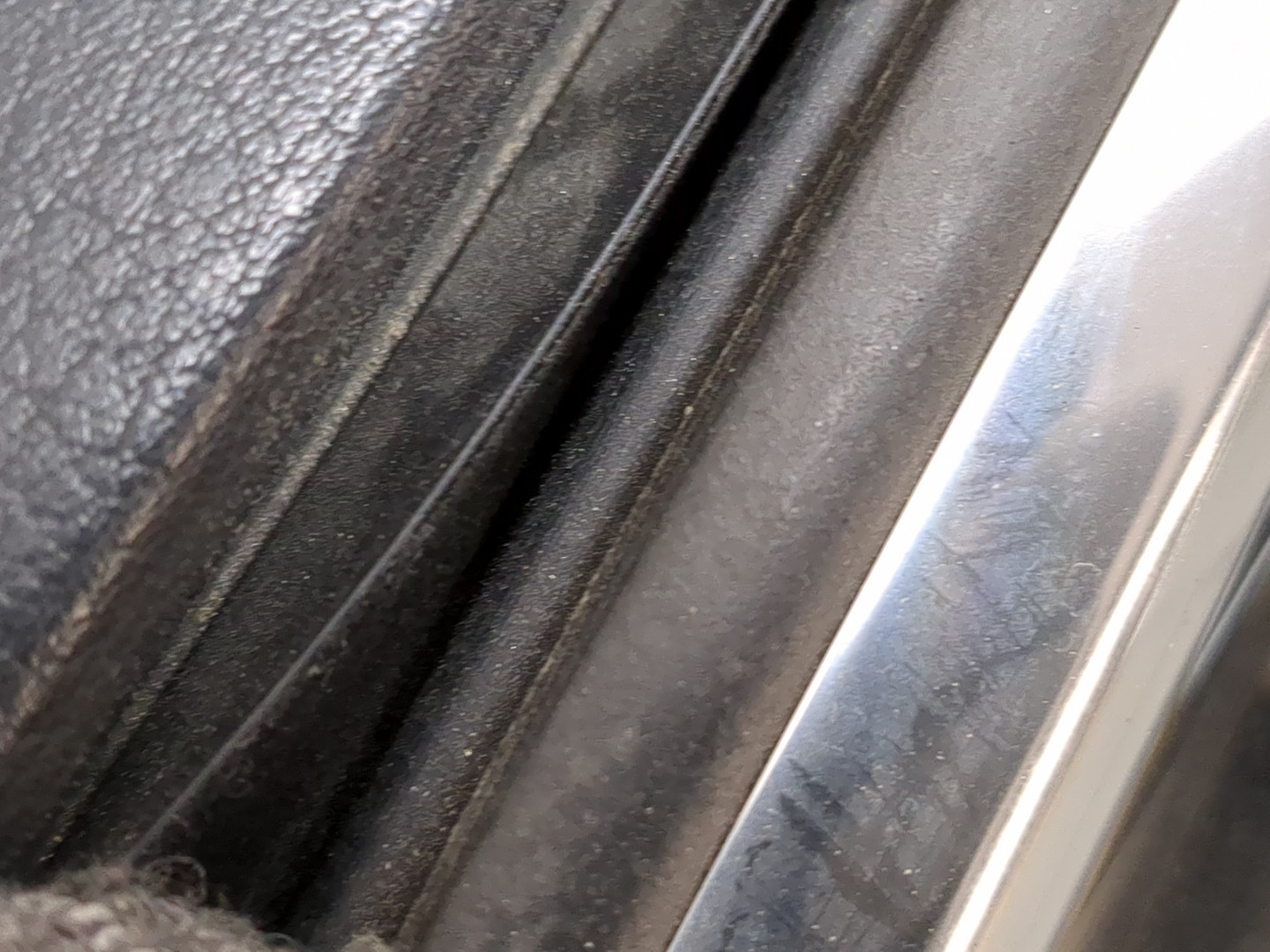 Дверь передняя левая