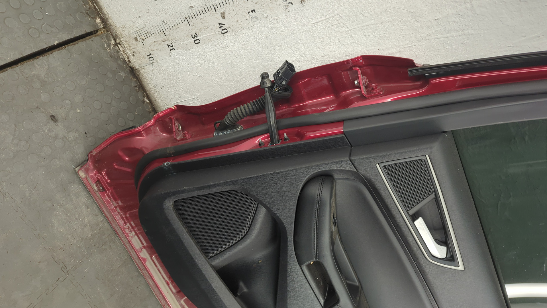 Дверь задняя правая