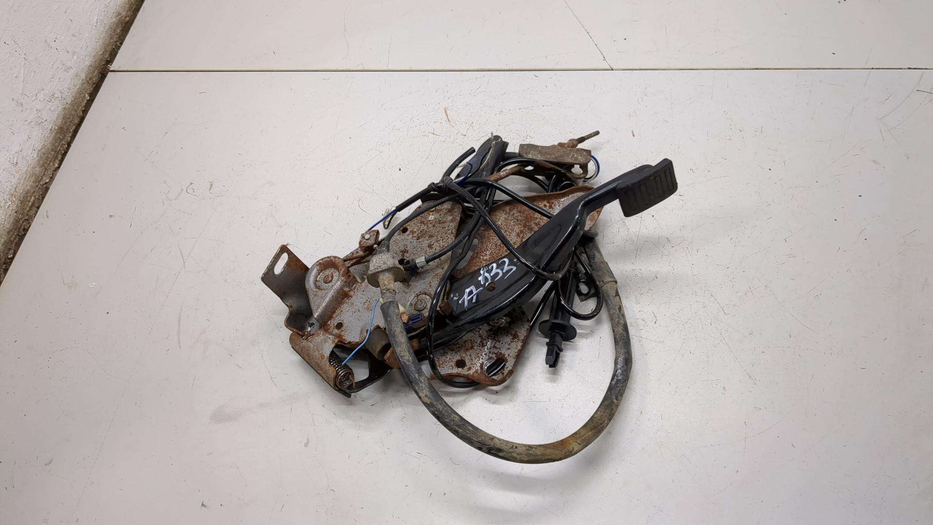 Рычаг стояночного тормоза