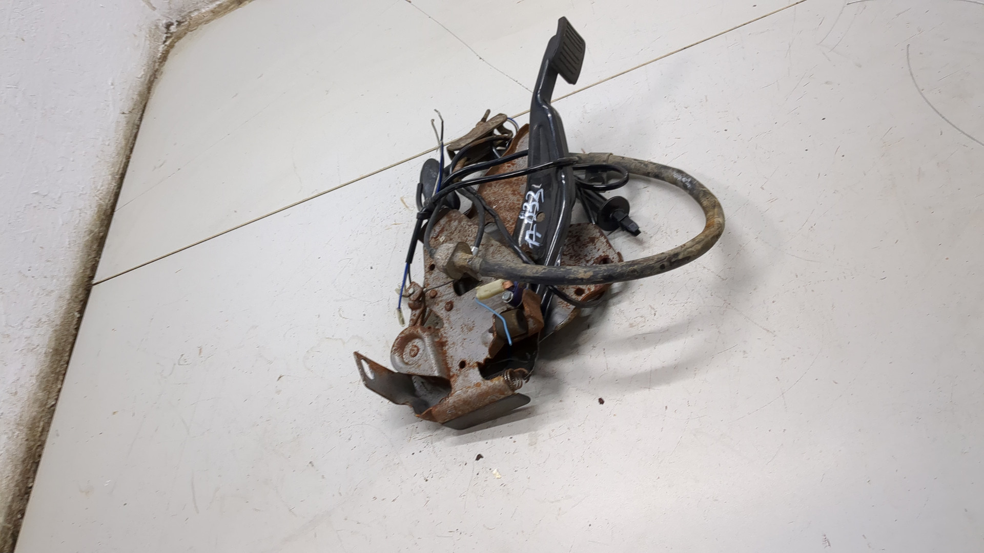 Рычаг стояночного тормоза