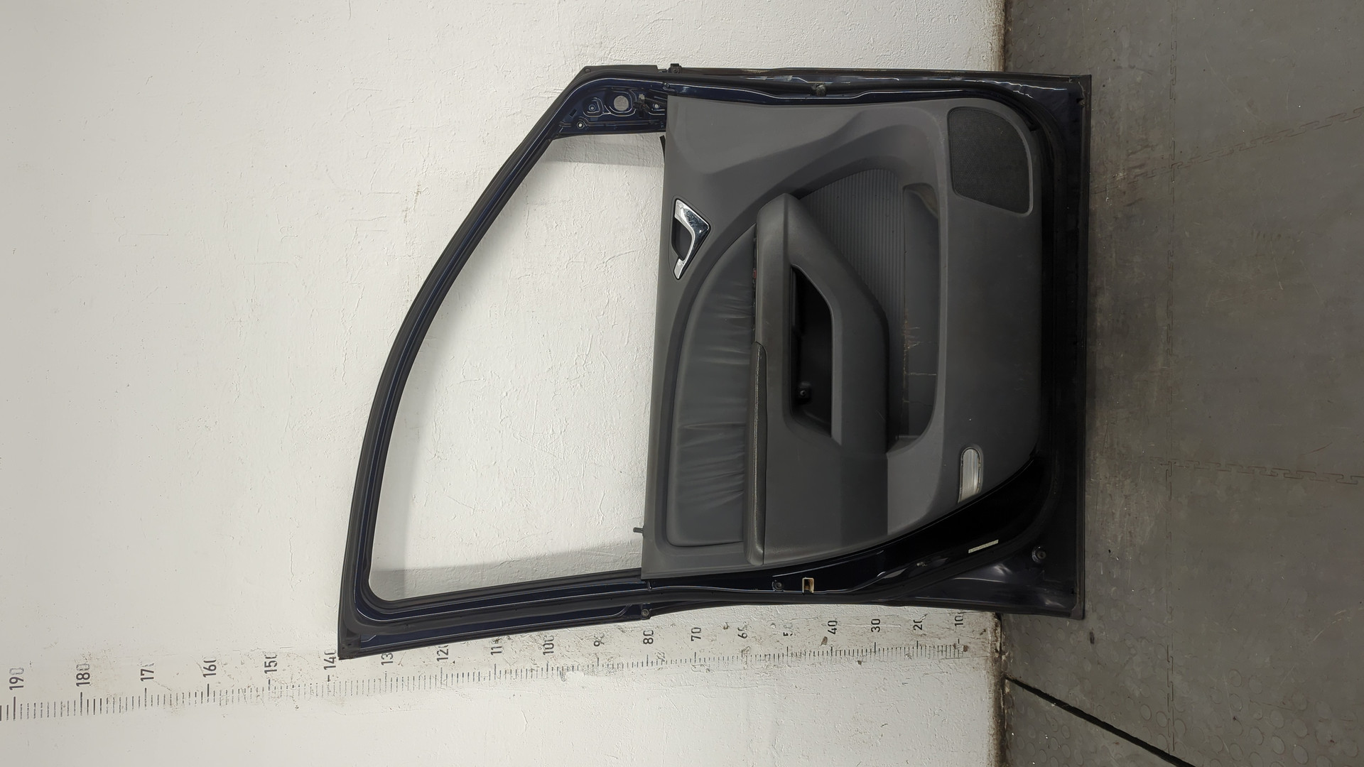 Дверь передняя левая