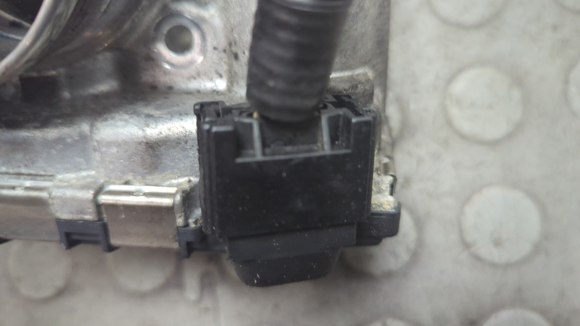 Заслонка дроссельная электрическая