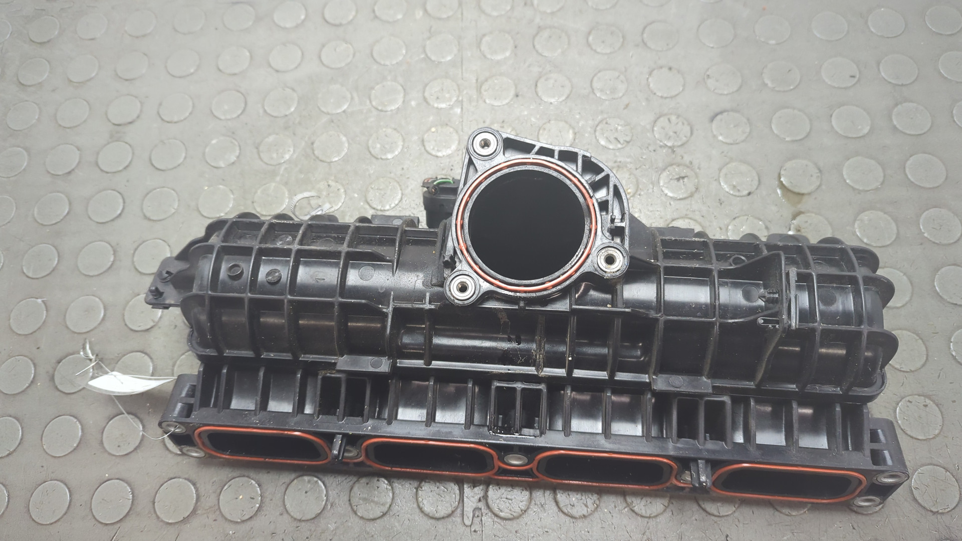 Коллектор впускной