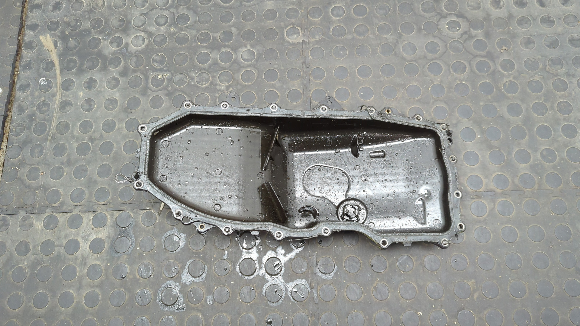 Поддон масляный двигателя (картер)