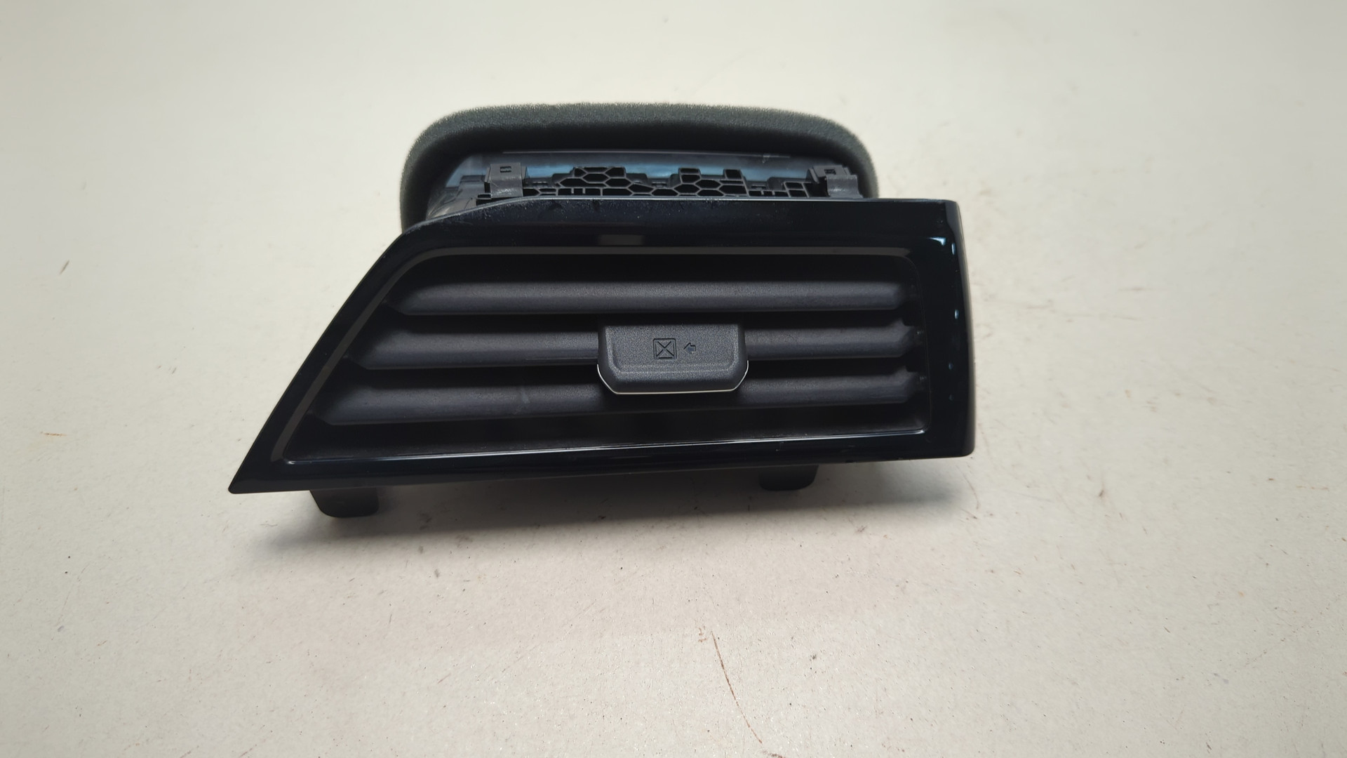 Дефлектор воздушный