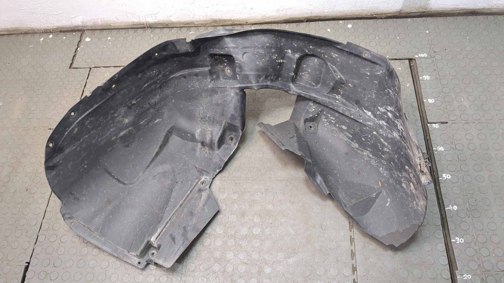 Локер передний левый