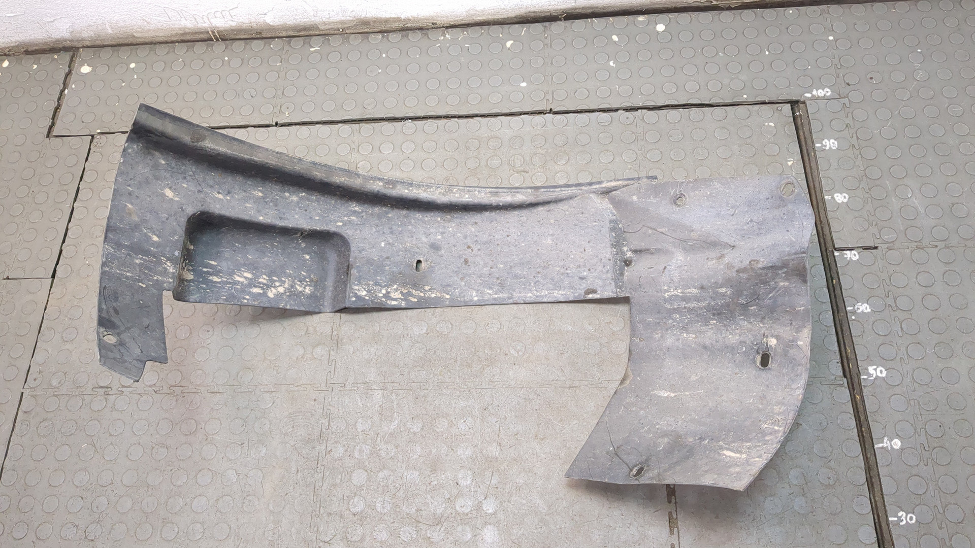 Локер передний левый