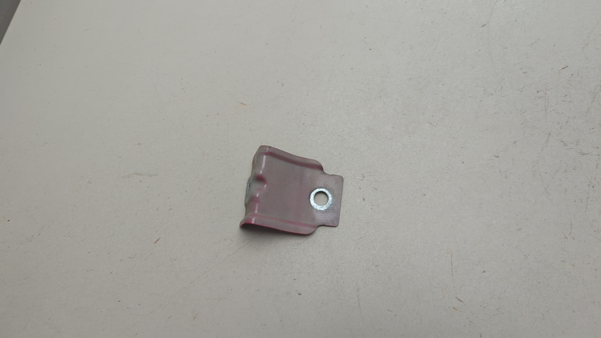 Кронштейн крепления крыла