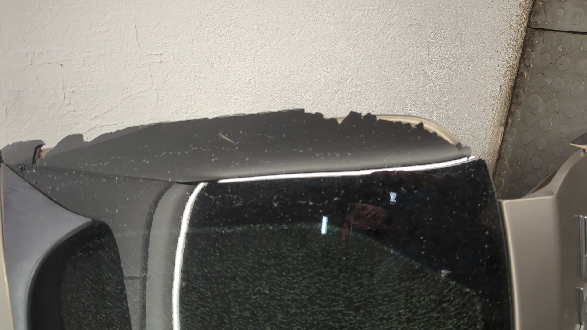 Дверь багажника