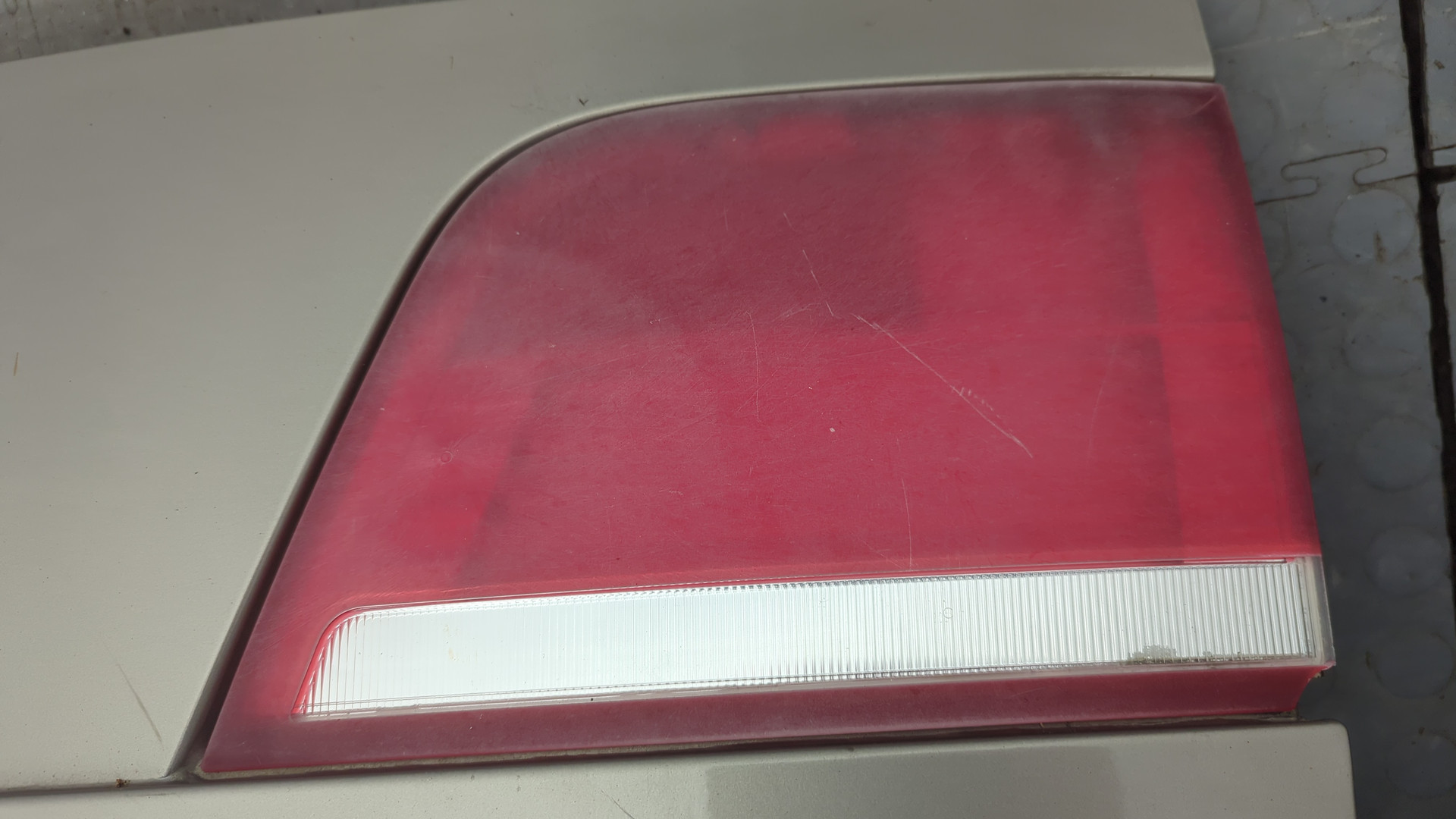 Дверь багажника