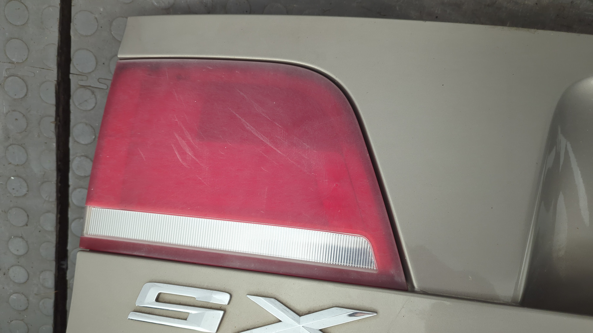 Дверь багажника