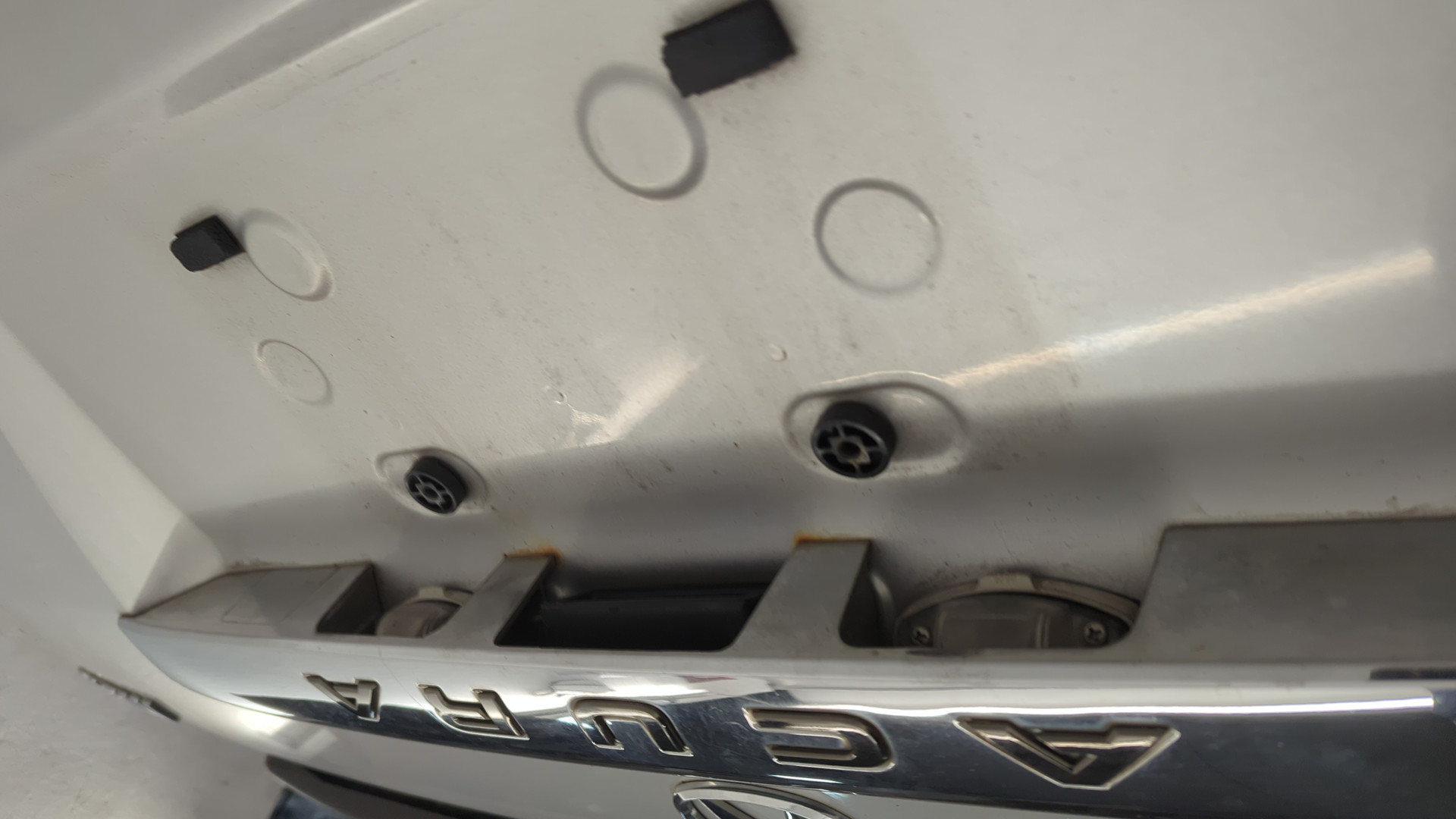 Дверь багажника