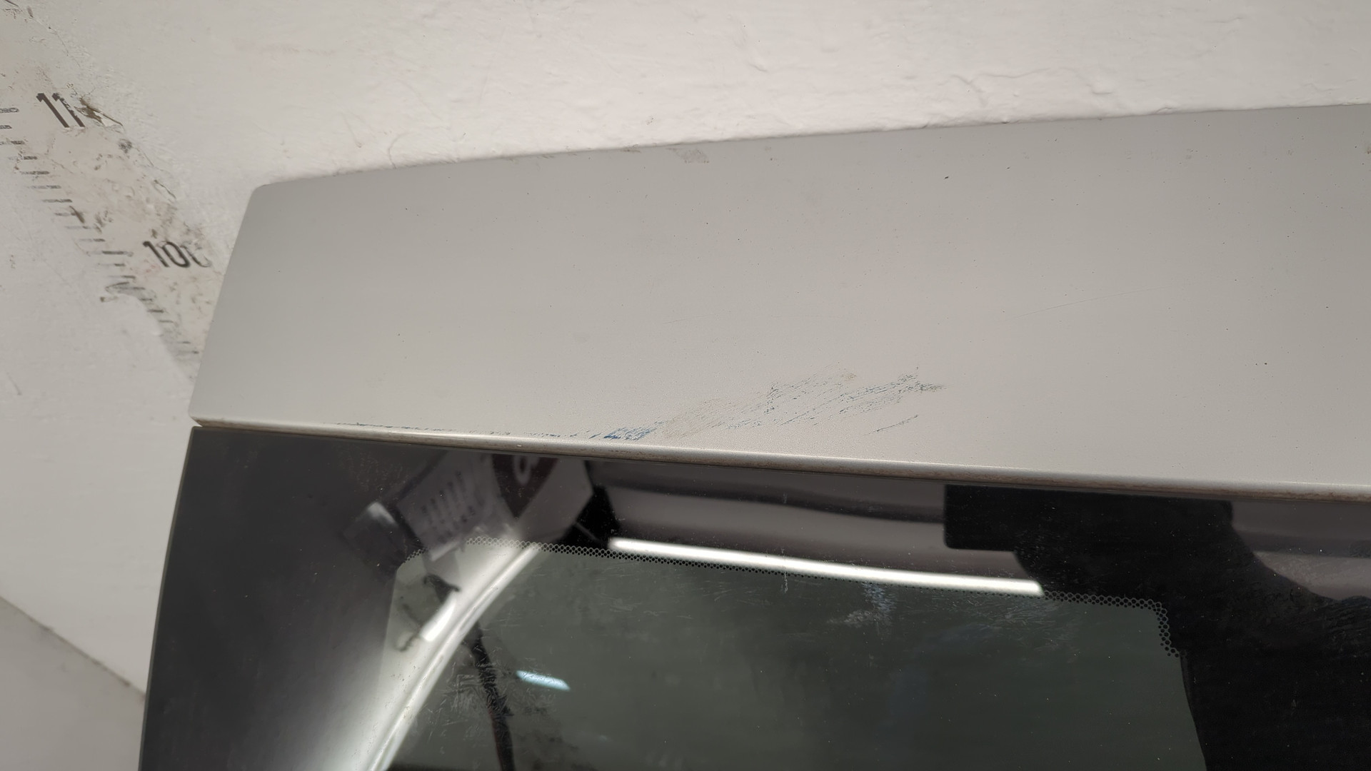 Дверь багажника