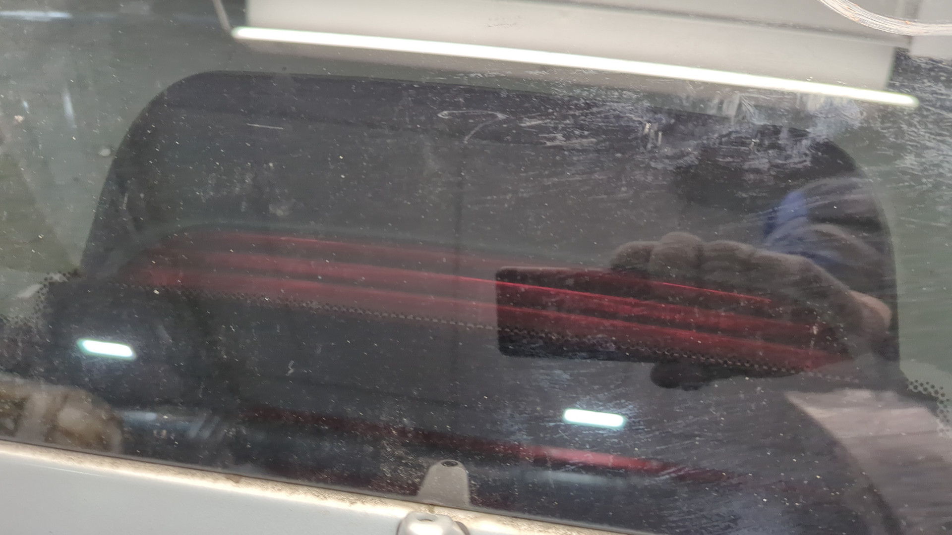 Дверь багажника