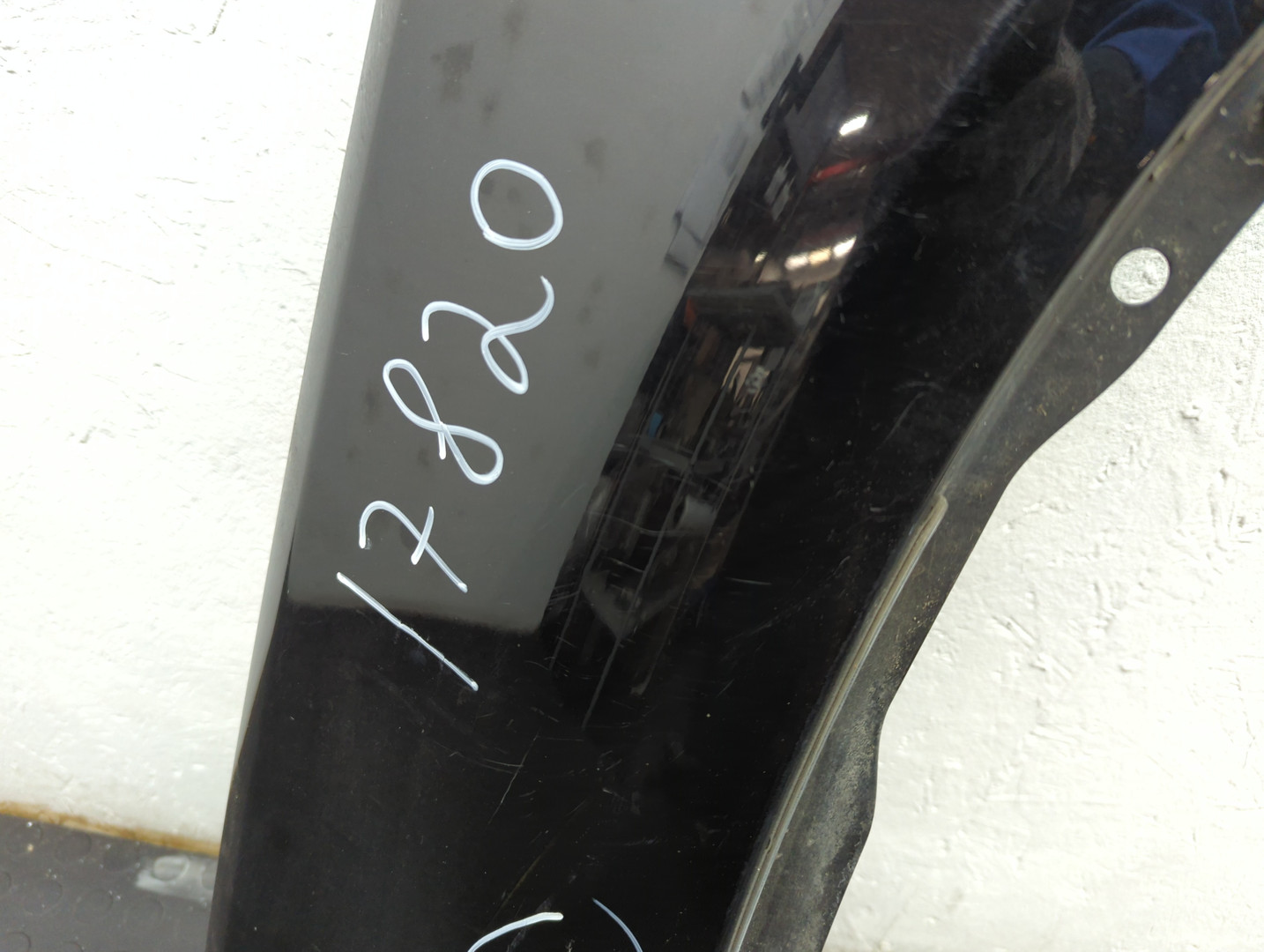 Крыло переднее правое