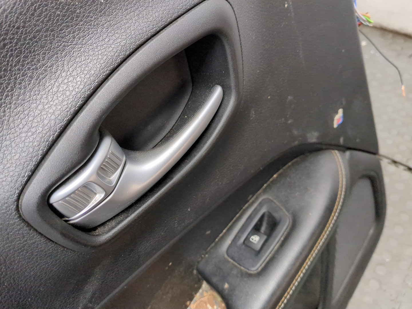 Дверь задняя левая