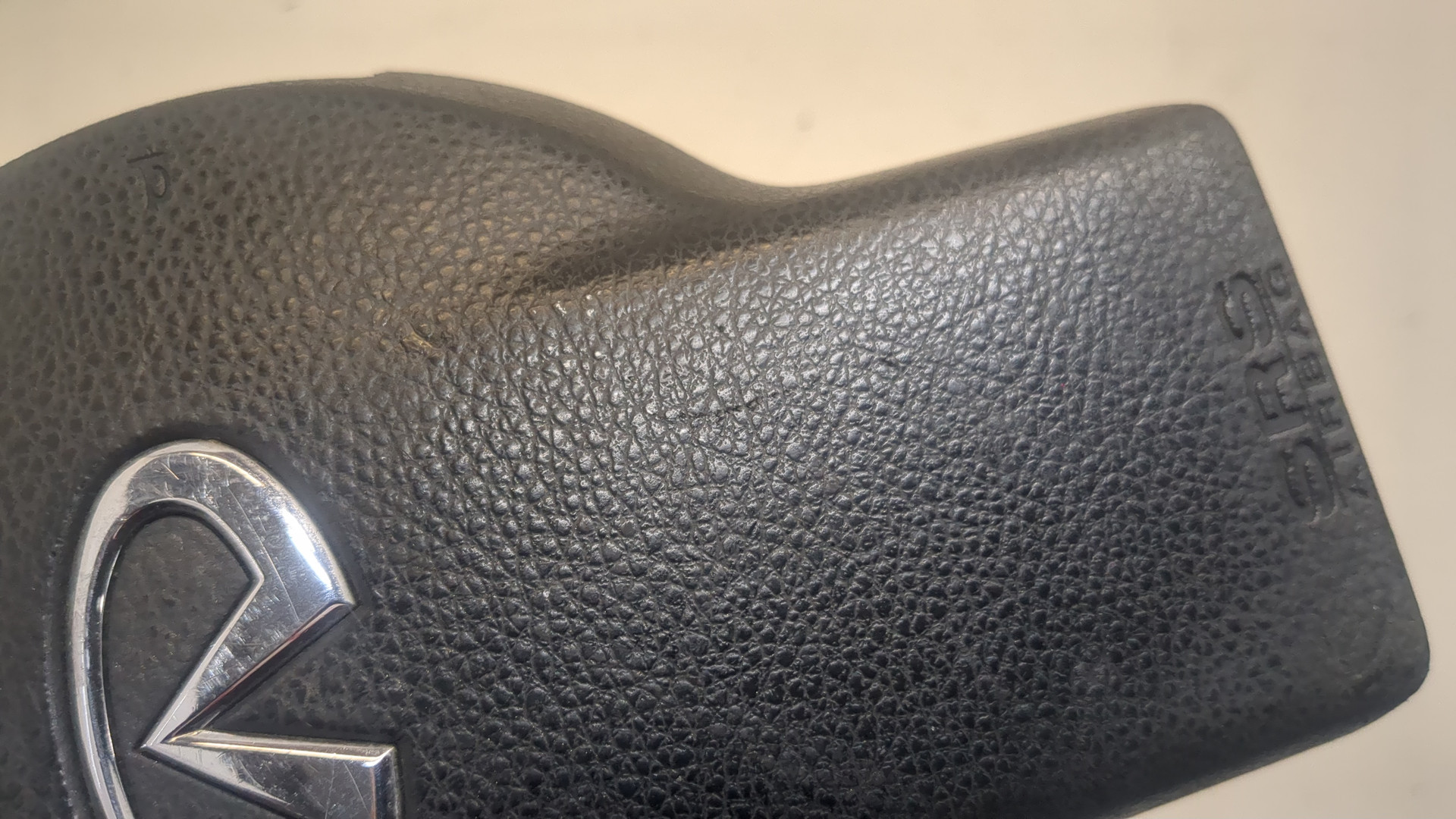 Подушка безопасности в рулевое колесо