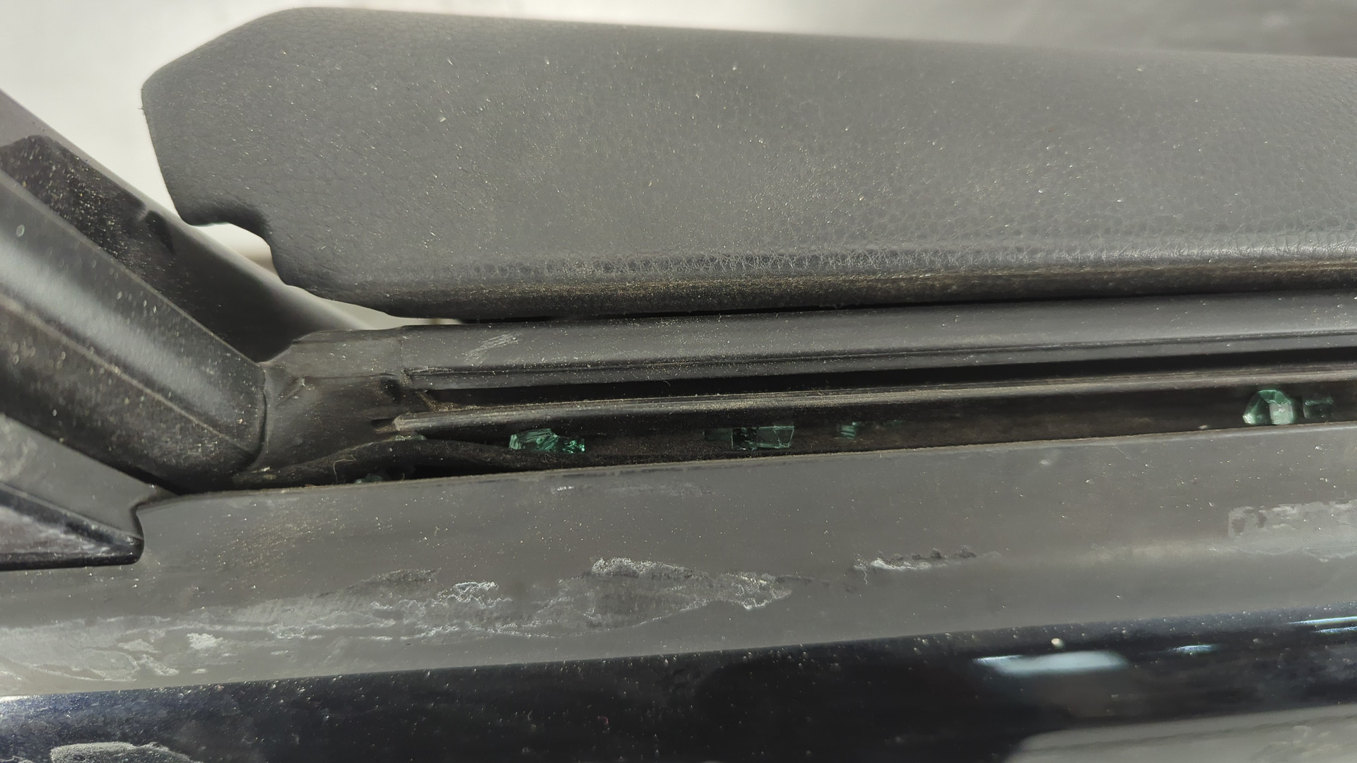 Дверь передняя правая