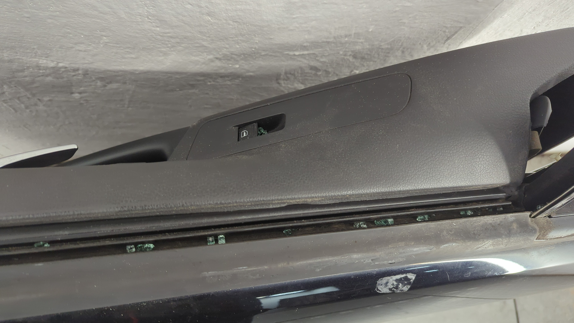 Дверь передняя правая